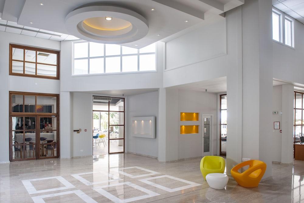 Mayfair Hotel Lobby
