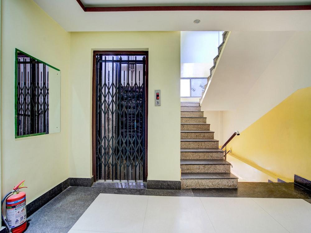 OYO 26889 Hotel Shree Vishnu Regency Lobby