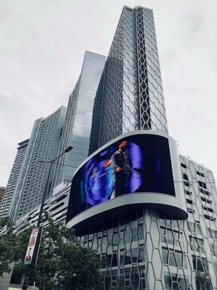 ذا بريدج كلوب المنطقة الخارجية