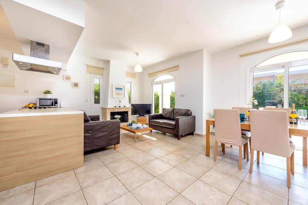 Villa Oscar Interior