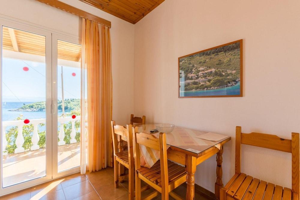 دولفين فيلا 1 سويممينج بول واك تو بيتش سي فيوز إيه سي سوايفي - 580 داخلي