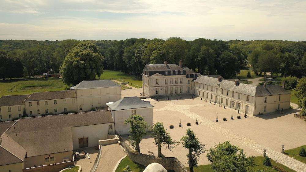 Château de Maudetour Aerial View