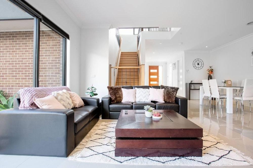 Stunning 3beds Near Knox Shopping Centro@wantirna
