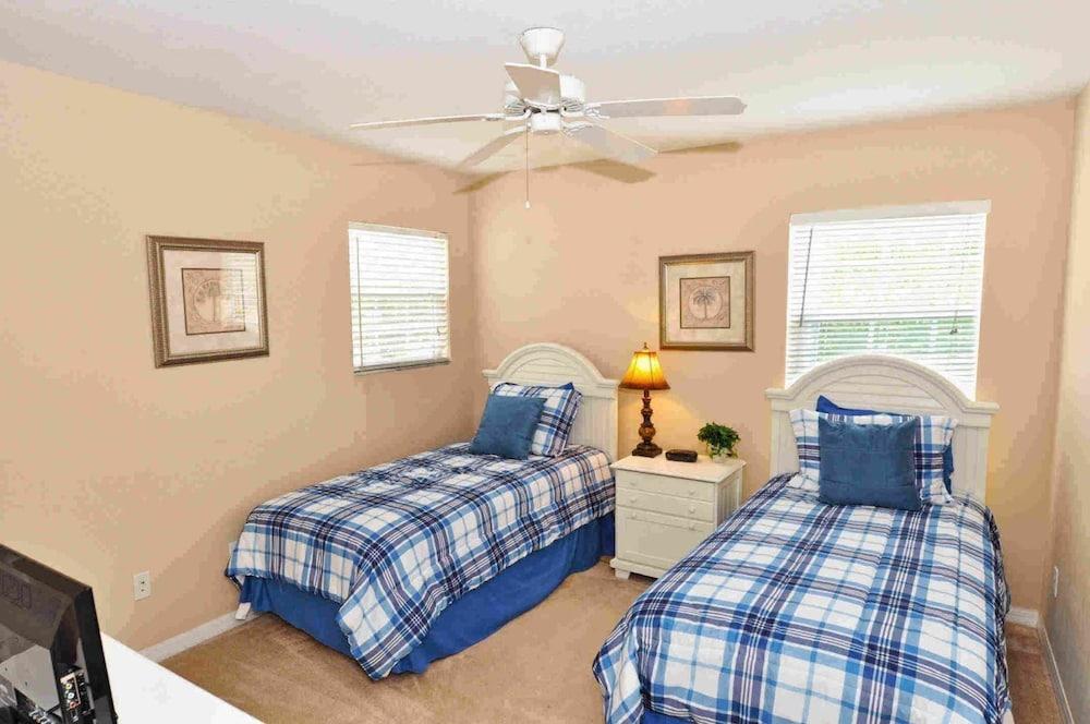 لارج 5 بد روم فيلا ويذ برايفت بول آند مودرن ديكور - 305 غرفة