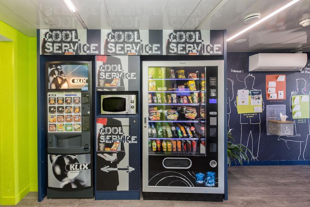 هوتل إيبيس بدجيت لين إيست تشابوناي الردهة