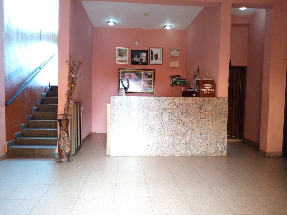 ديسيز هوتلز آند كونفرانس سنتر