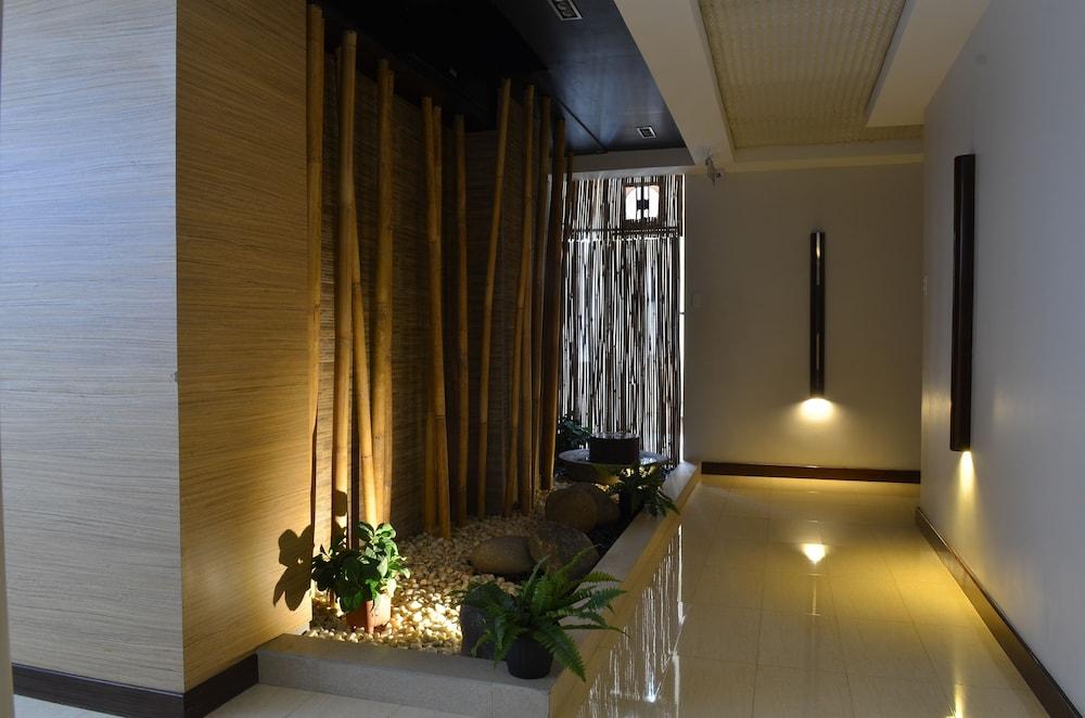 D' Hotel and Suites Interior