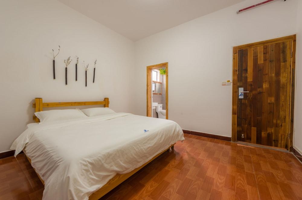 سبرينج فلاورز بلوسومينج هوتل غرفة