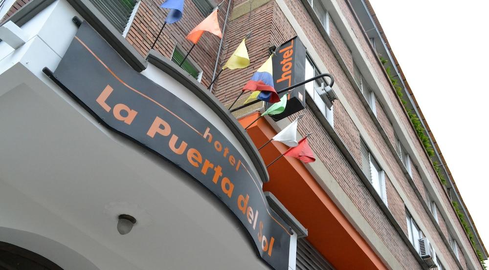 أييندا 1506 لا بويرتا ديل سول الصورة الأساسية