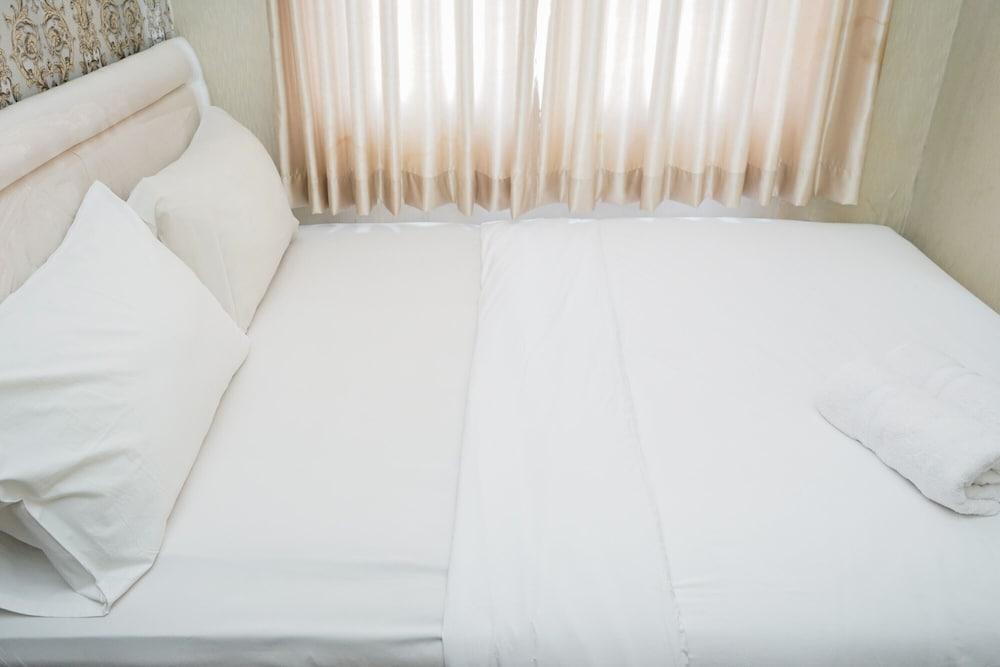 Comfort 2Br At Serpong Greenview Apartment