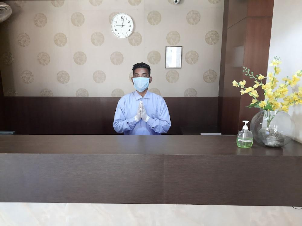 بولو تورا هوتل آند  بولو أورتكيد ريزورت تشيرابونجي منطقة الاستقبال