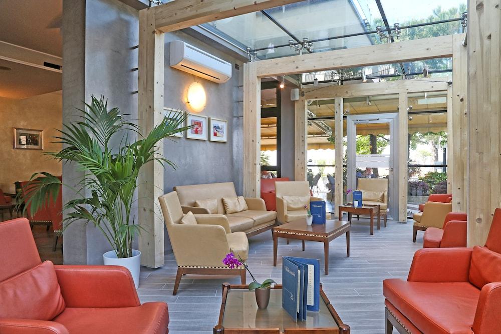 هوتل دو لاك إيه بيلفيو داخلي