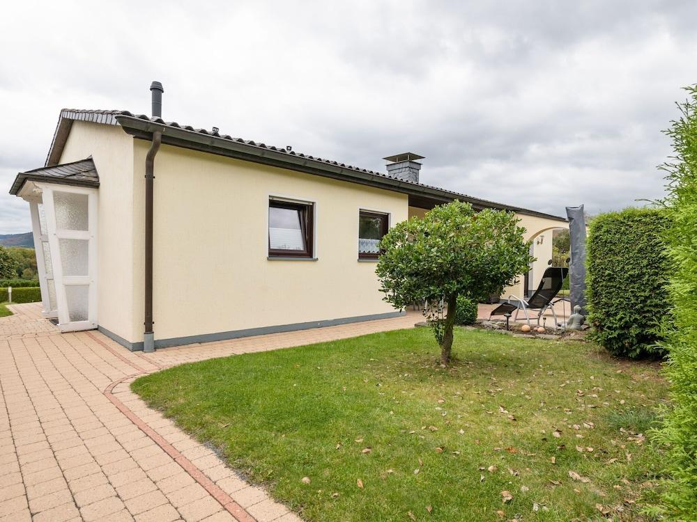 ديتاتشيد هوليداي هوم نير هينيزي ويذ تيريس آند جاردن المنطقة الخارجية