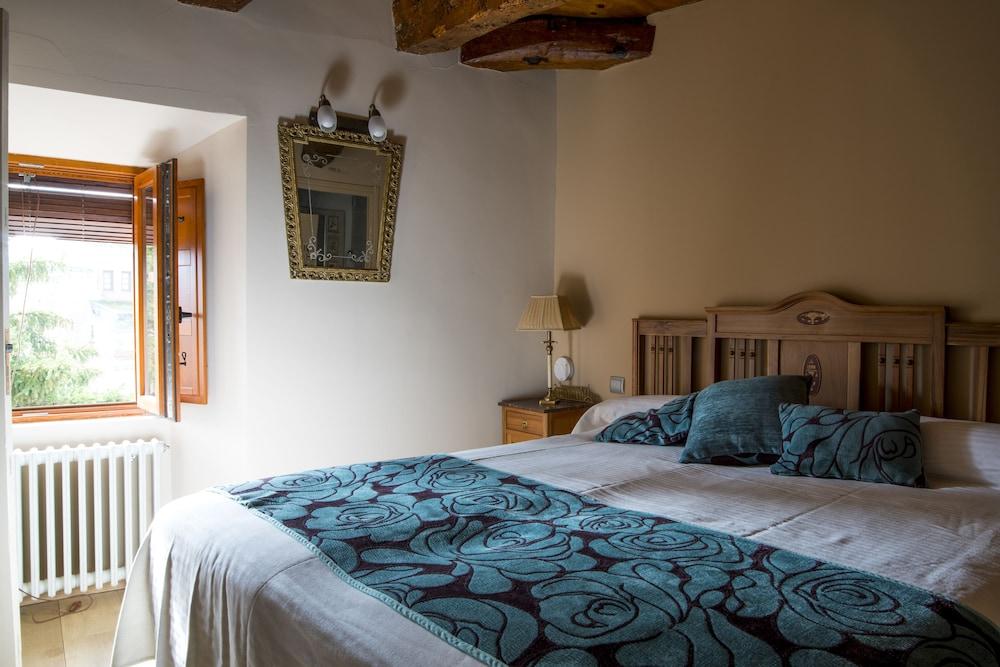 هوتل رورال إمينا