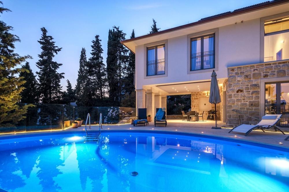 Luxury Villa Hvar Enigma with Pool Outdoor Pool