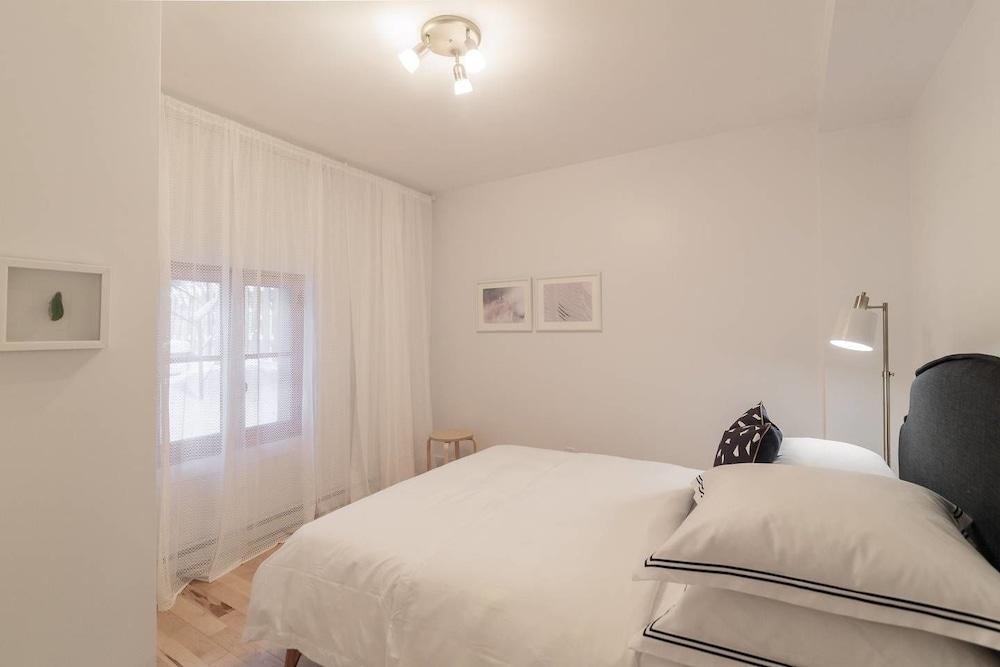 3 بد روم لاكشري آند سبيشوس أبارتمنت إن ليتل إيتالي غرفة