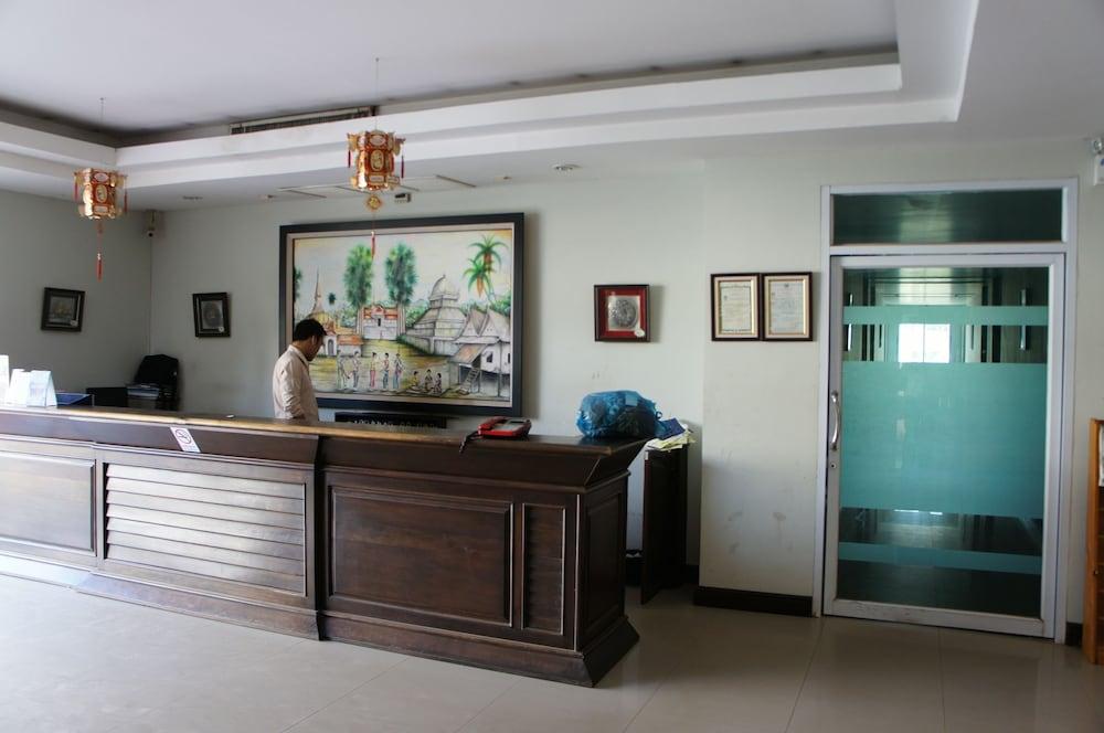 هويوانغ تشاليون هوتل منطقة الاستقبال