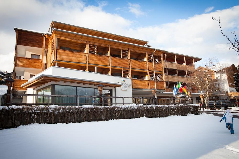 أوليمبيونيكو هوتل