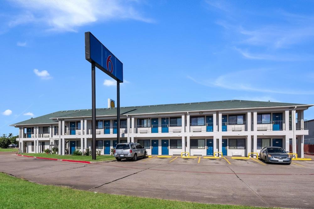 Motel 6 Irving, TX - Loop 12 Exterior