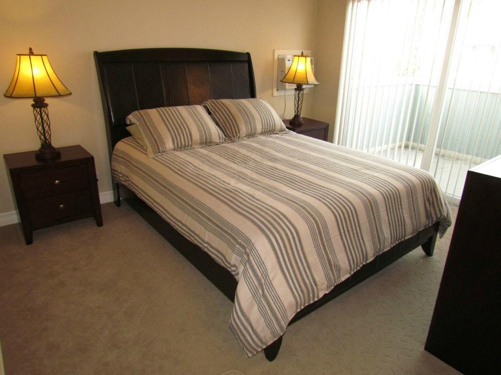 3 بد روومز دوبلكس ويذ أوشن فيو غرفة