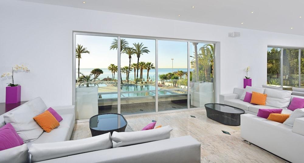 Ocean House Costa del Sol, Affiliated by Meliá Lobby Sitting Area