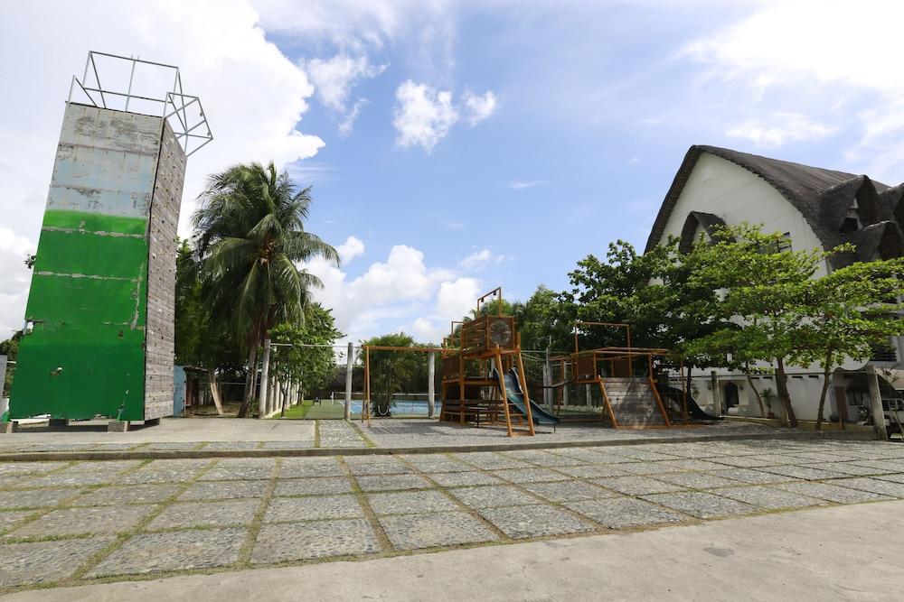 Java Hotel Property Grounds