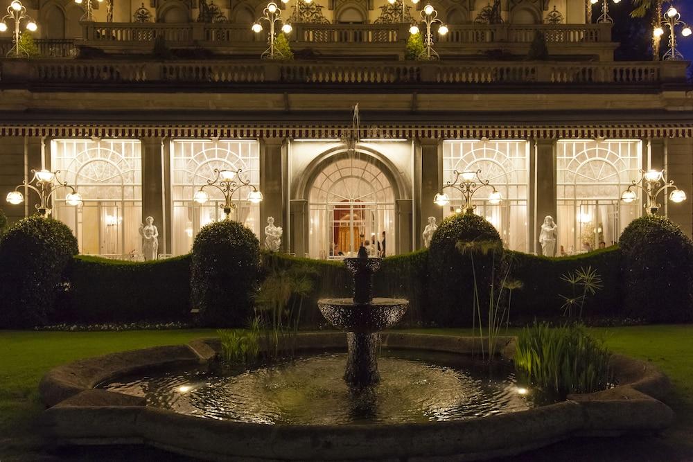 جراند هول دي إلي بوروميه تفاصيل الفندق من الخارج