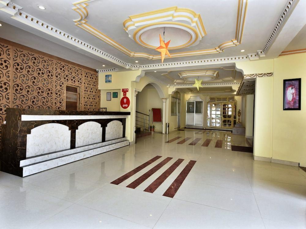 أو واي أو 12274 رويال بالاس منطقة الاستقبال