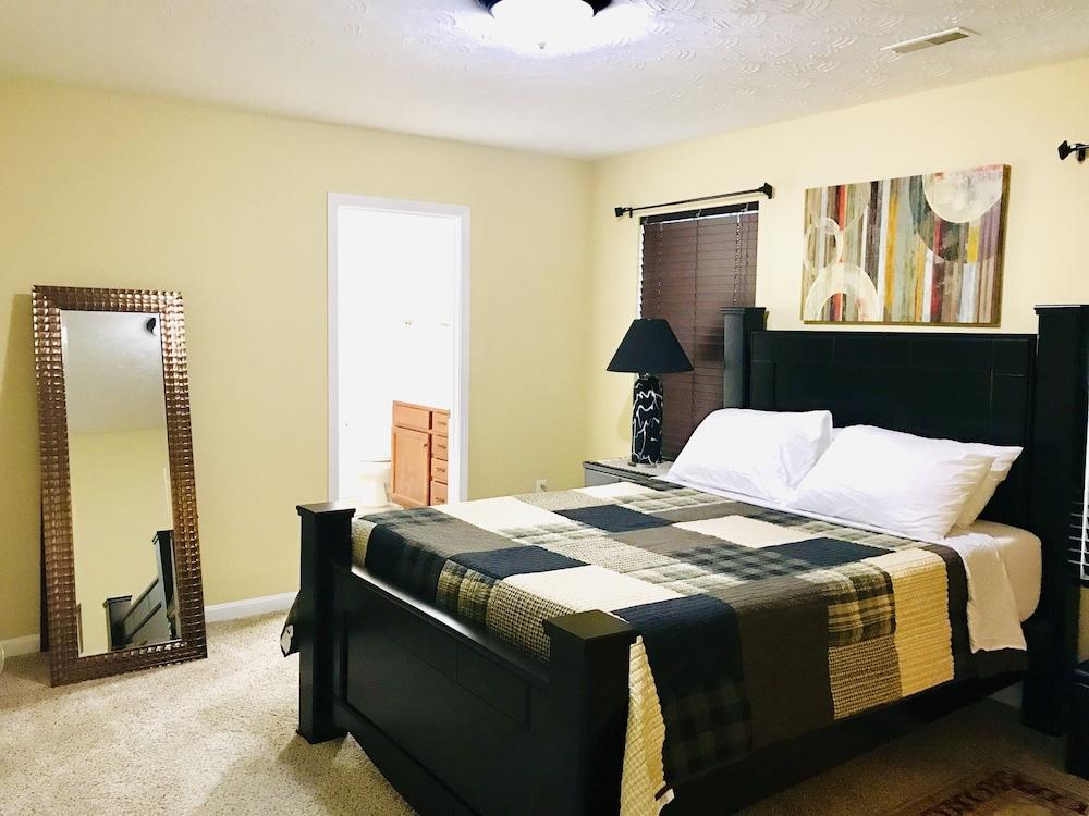 سبيشس 3 بد روم رانش هاوس ويذ باتيو يارد إن إيه كوايت صابرب الصورة الأساسية