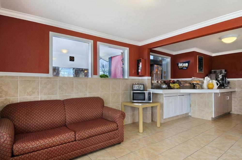 ترافلودج باي ويندام بورت أوف تاكوما واشنطن الردهة