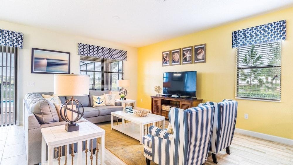 جي آر إتش سي دي دبليو 9151 - تشامبيونز جايت ريزورت - 9 بد رومز 5 باث رومز هاوس منطقة الجلوس في الردهة