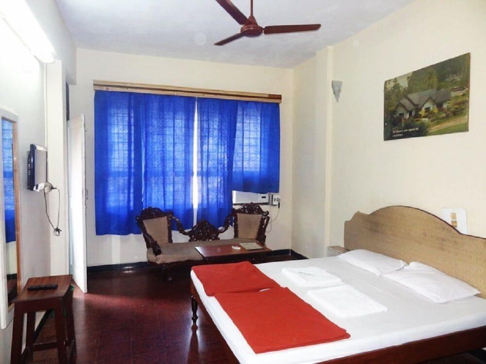 Hotel Shraddha Room