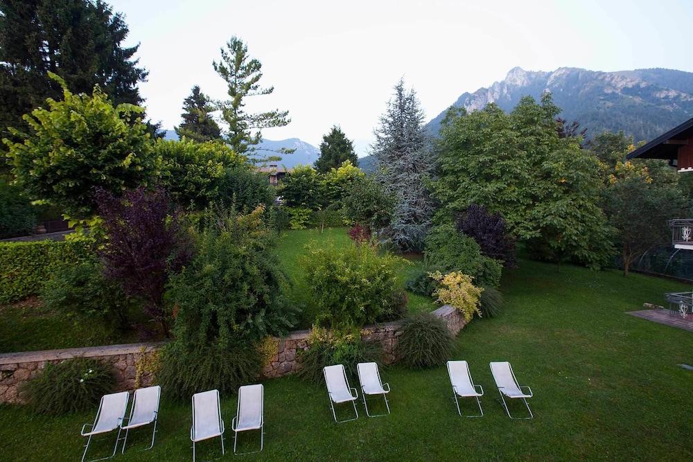 Albergo Max Meublè Sundeck
