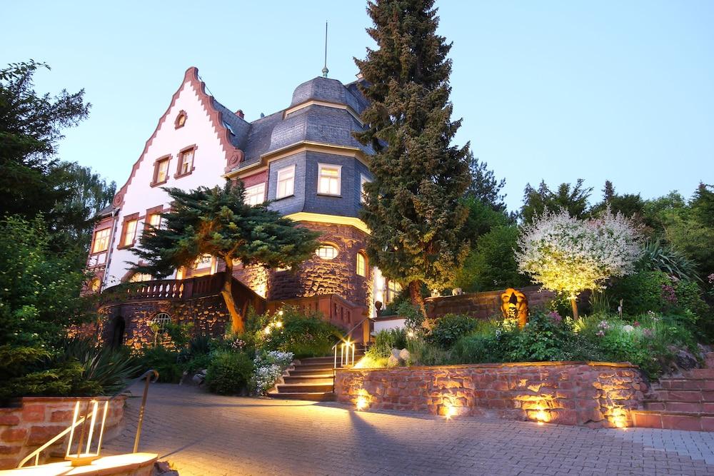 بلوماينس - دار ريفوجيوم