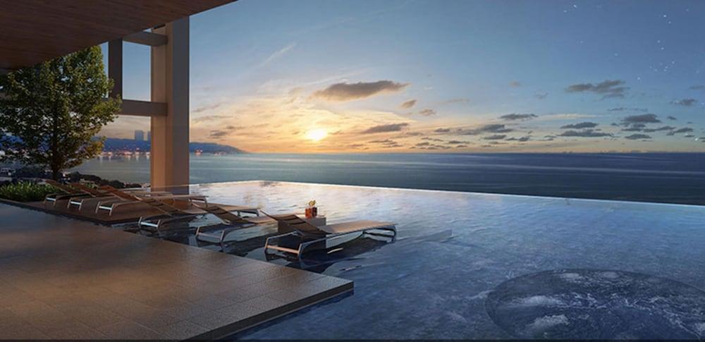 1 بد روم سينتريك سي 812 ويذ إنفينيتي بول حمام سباحة مكشوف