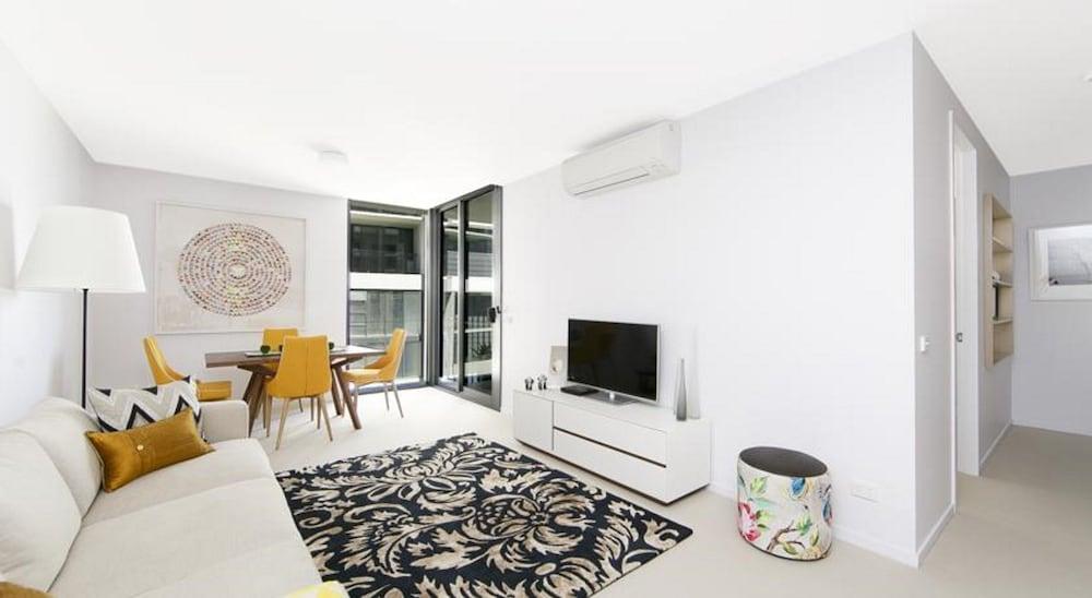 سيتي ستايل إكزكيوتيف أبارتمنتس بيلكونين داخلي