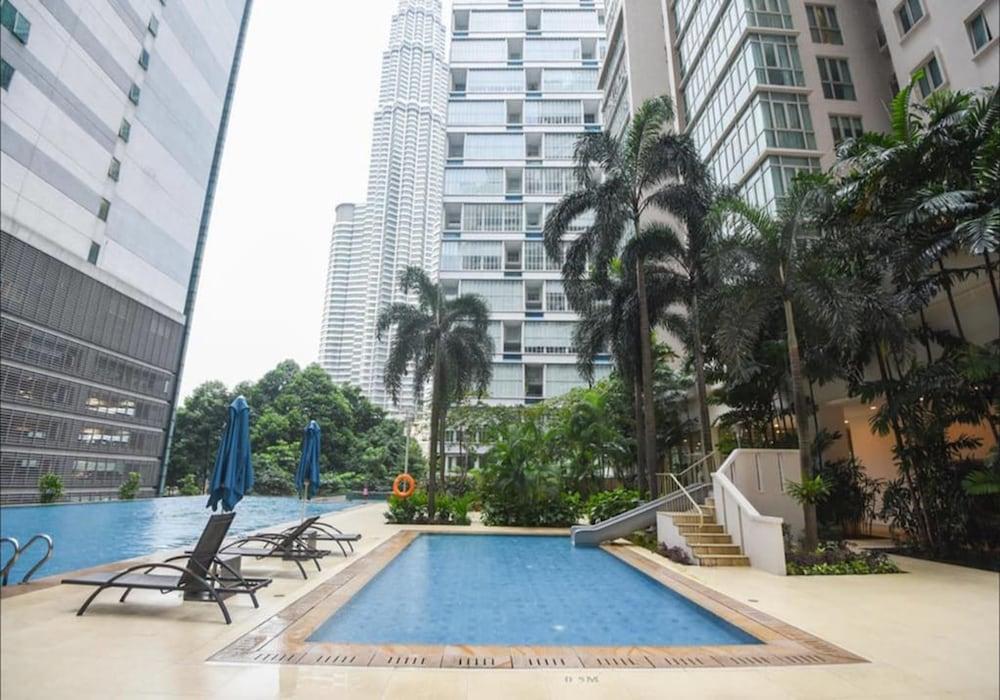 Marc B20-09 by SYNC Featured Image