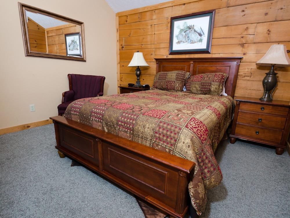 Loggers Run Room
