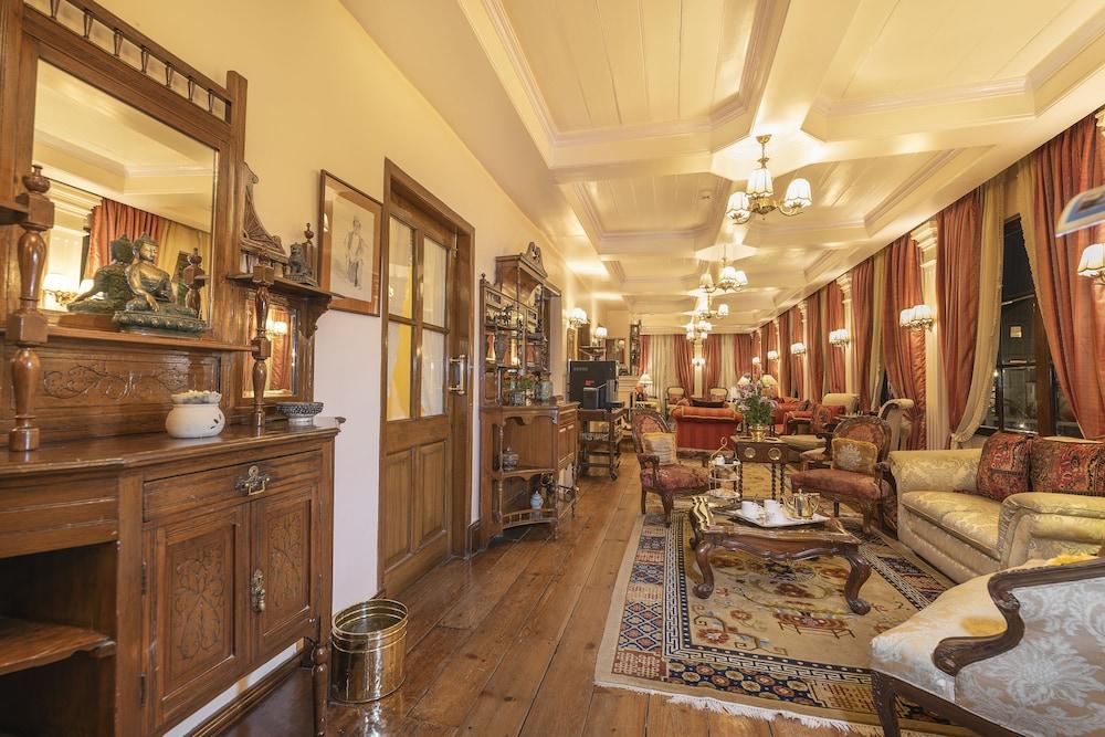 The Elgin, Darjeeling Lobby