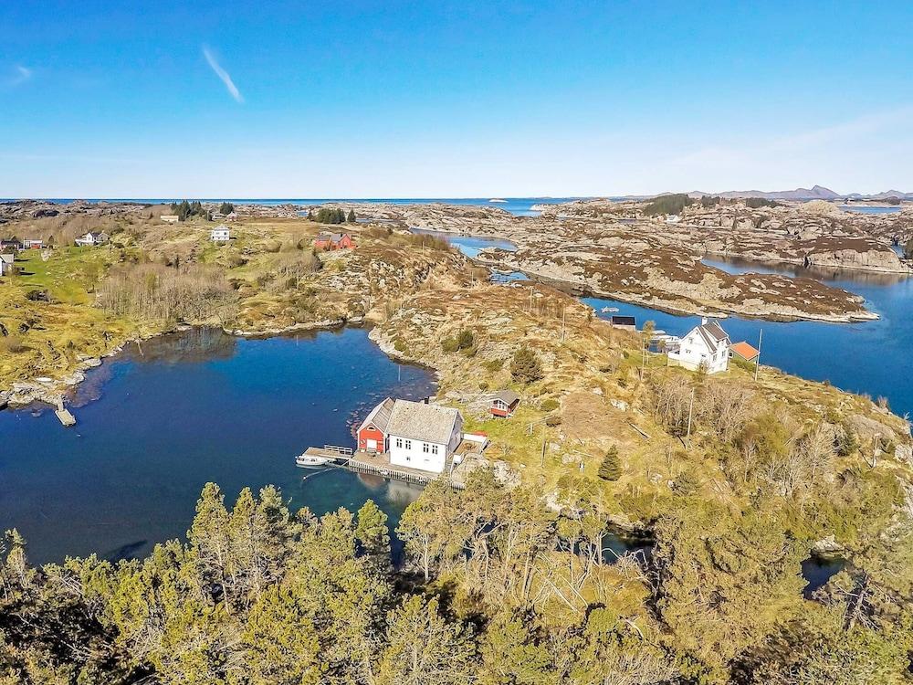 6 بيرسون هوليداي هوم إن بيركنيسوي باي تراوم