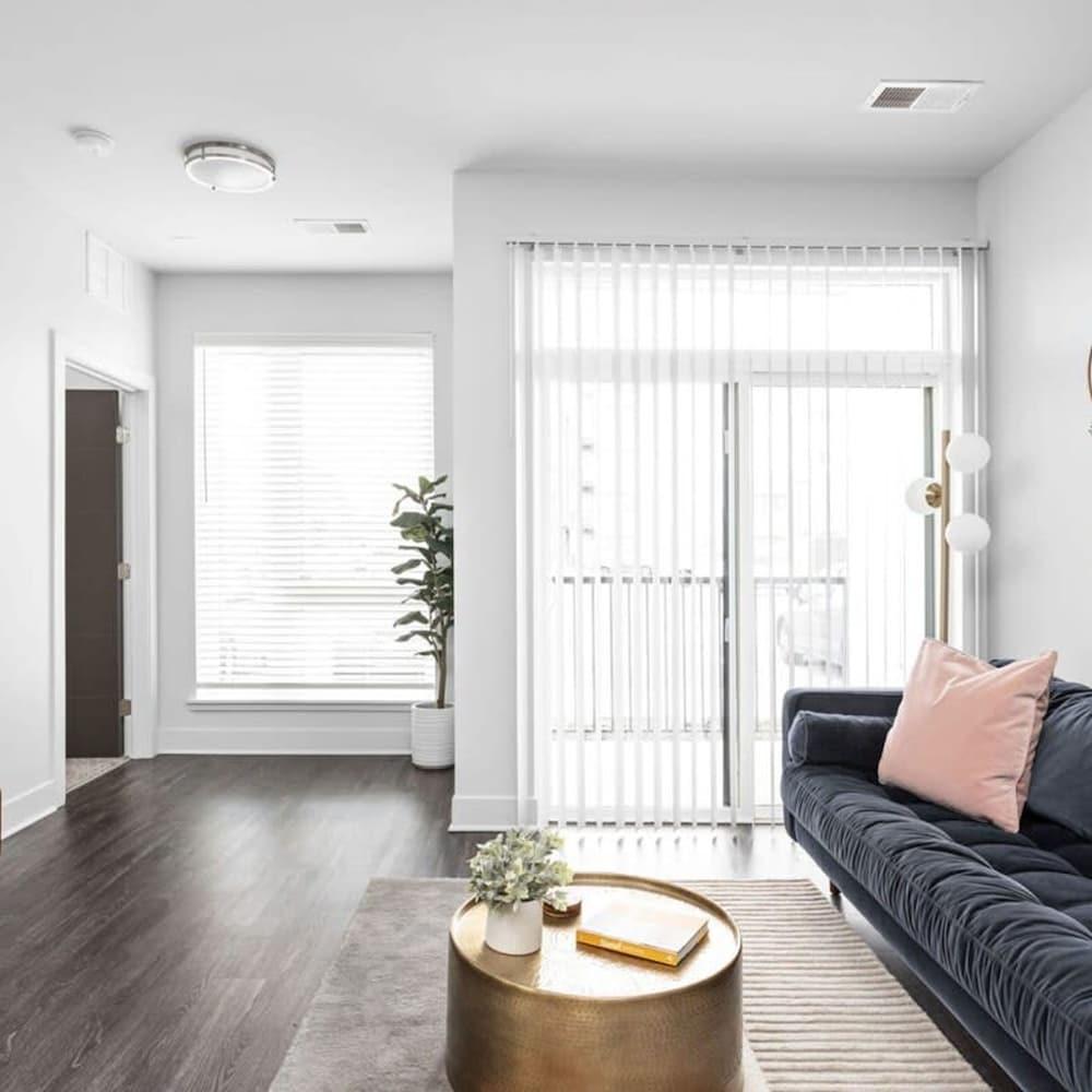 كوزي سويتس 1 بد رومرمودرن أبامت نير ذا فاشيون مول