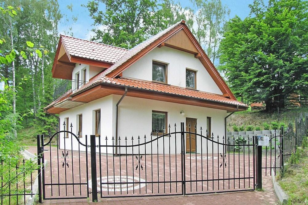 Holiday Home in Kretowiny Near Lake