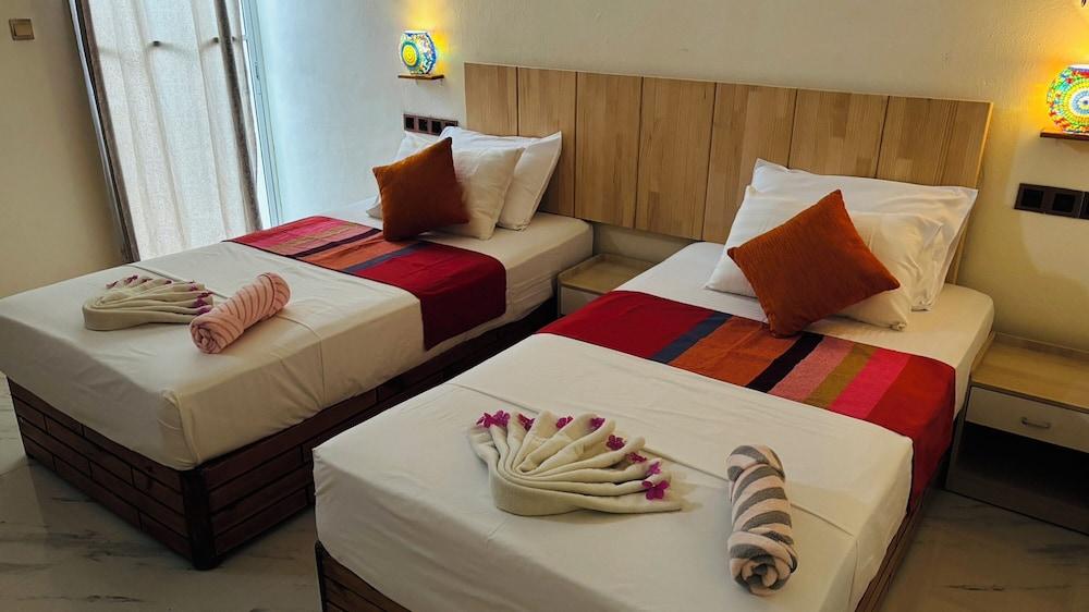 دريم إن سن بيتش هوتل