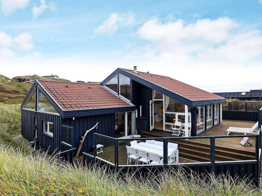 14 بيرسون هوليداي هوم إن لوكين باي تراوم