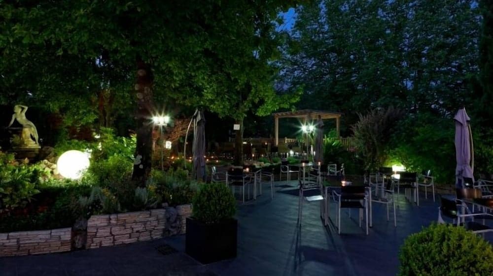 Hotel Aretxarte Property Grounds