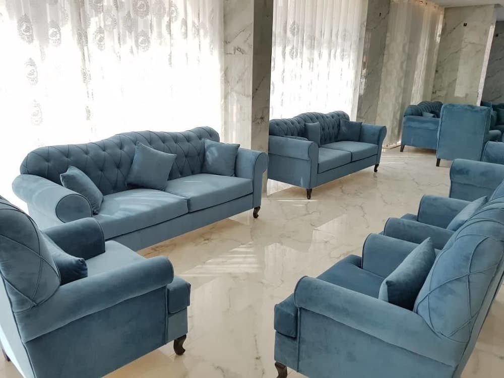 ماجيك سويت المهبولة منطقة الجلوس في الردهة