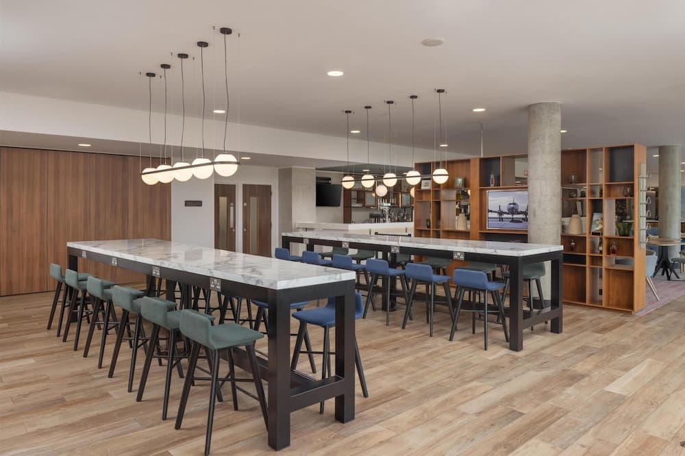 Hampton by Hilton London Stansted Airport Lobby