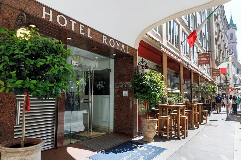 Hotel Royal Featured Image