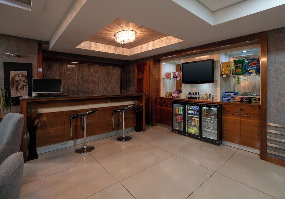 Istanbul Golden City Hotel Lobby Lounge