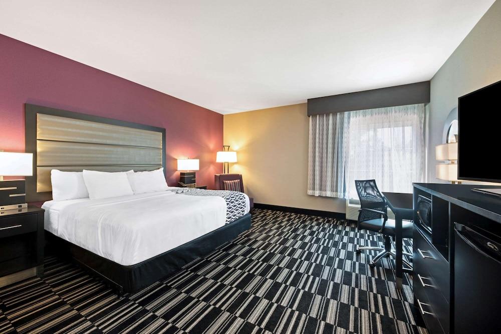 La Quinta Inn & Suites by Wyndham West Monroe - Room